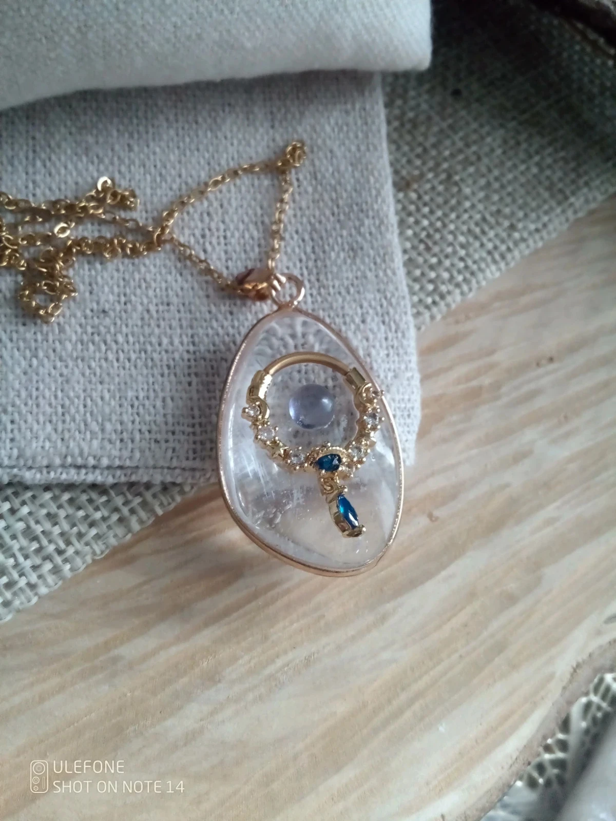 Collier pendentif en pierre de cristal de quartz et lolite – photo 2